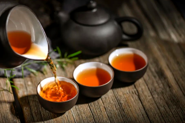 长期喝茶的人有什么不一样？每天喝够3杯茶的人，大脑变了！